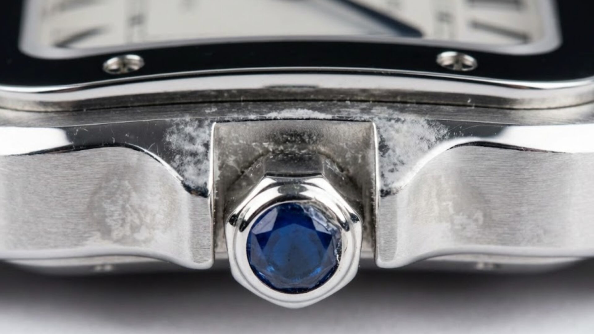 【危険】カルティエのリューズの石が取れた！自分で接着は絶対ダメな理由