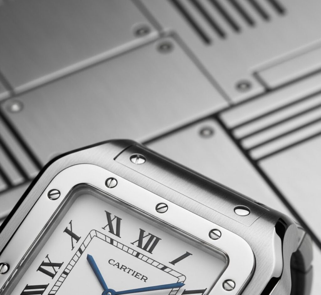 サントスの不朽のデザイン哲学を深掘り！ビスとスクエアケースの機能的な意味