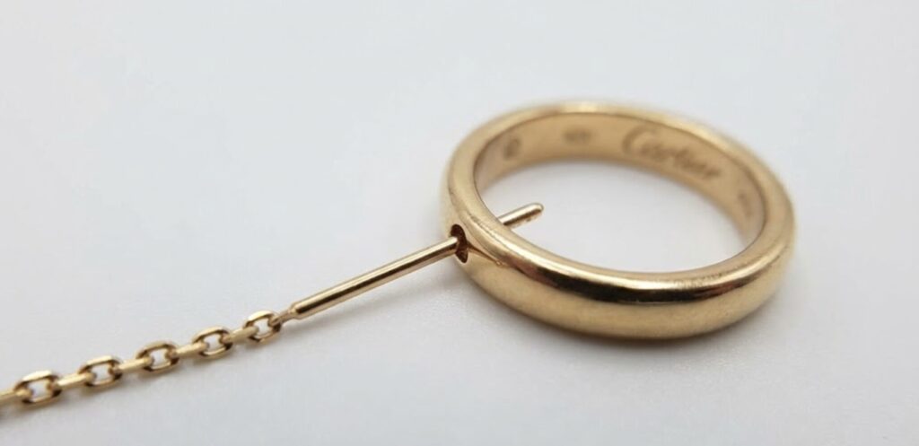 ピンキーリング×ネックレスの「サイズ選び」の絶対正解