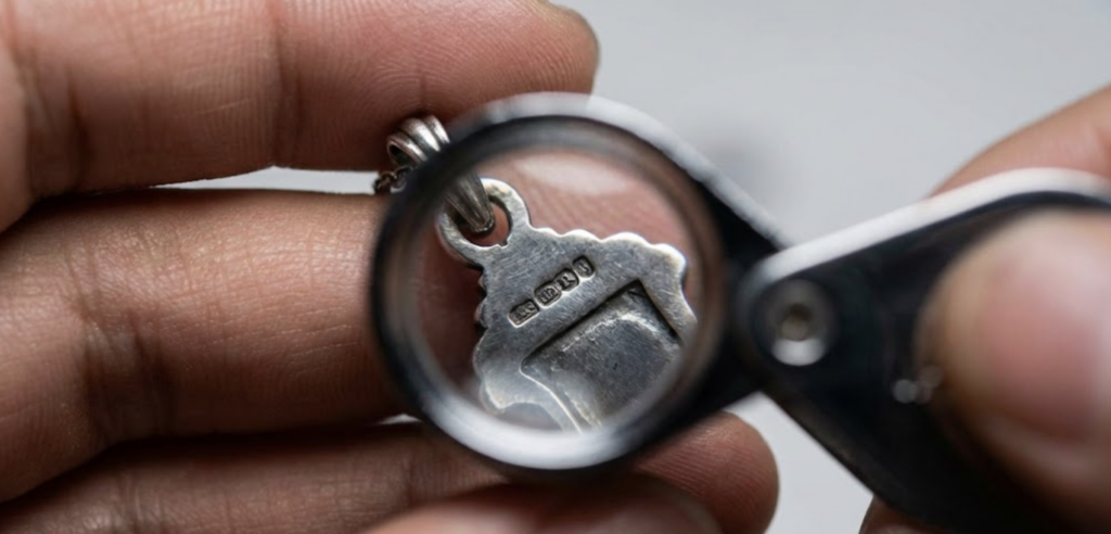 【完全保存版】ティファニー ポケモンの偽物（スーパーコピー）を見分ける4つのポイント